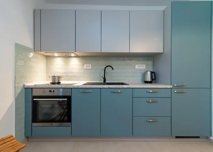 Nevena アパート *