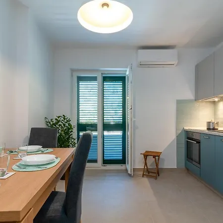 Nevena Appartement *