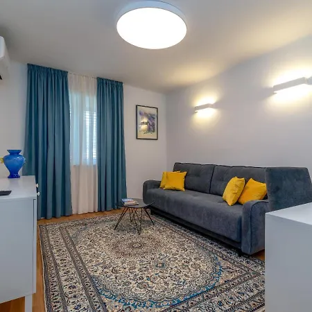 Appartement Nevena *